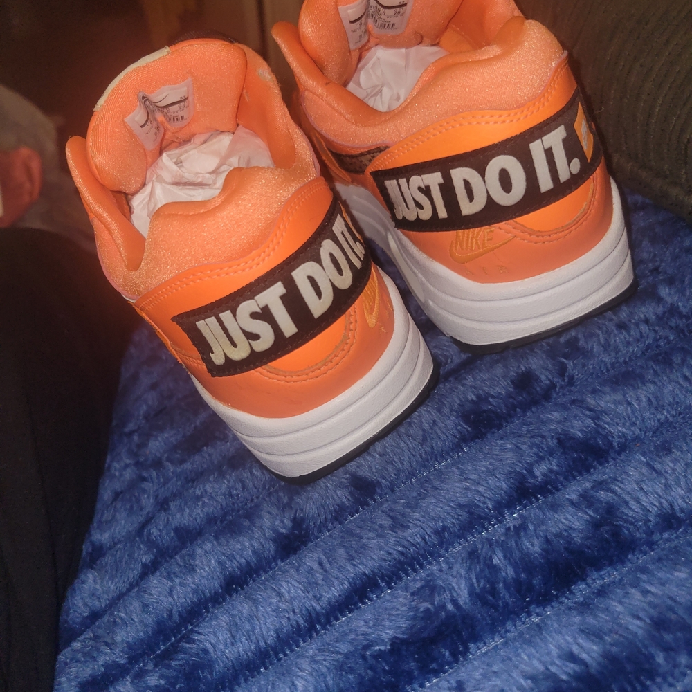 Nike Air Max Orange Sneakers - Picture 5 of 7